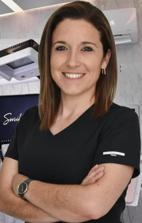 Prosthodontic and implantology specialist Dr Alejandra Paz